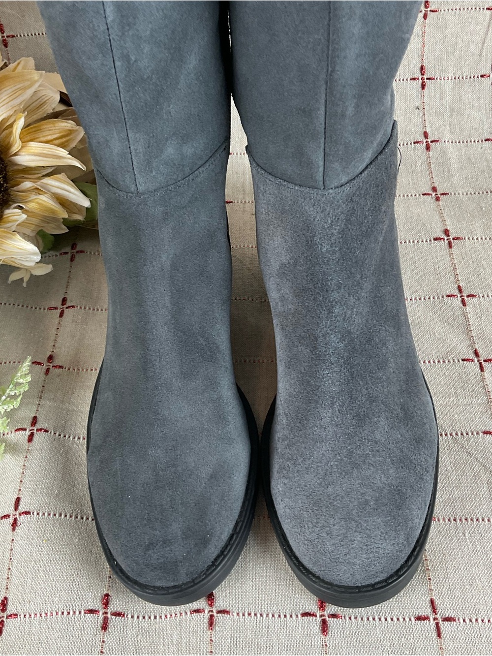 Blondo “Ellie” Grey Suede Knee High Riding Boots Waterproof Size 6.5 NWOB - Picture 3 of 12